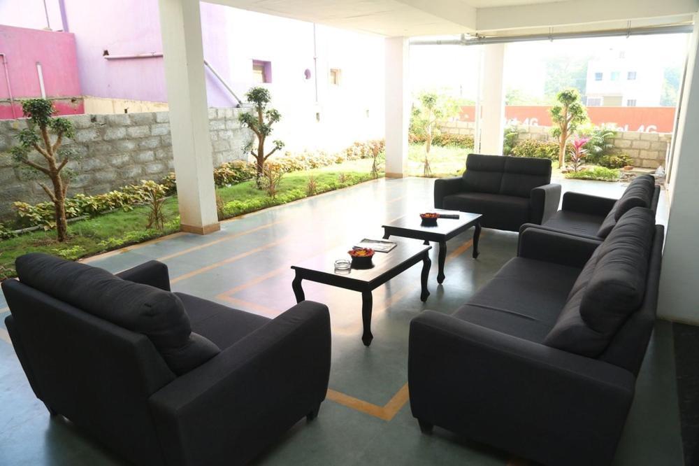 Hotel Kingsburyfiesta Vellore Esterno foto
