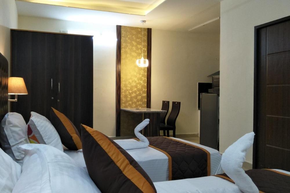 Hotel Kingsburyfiesta Vellore Esterno foto