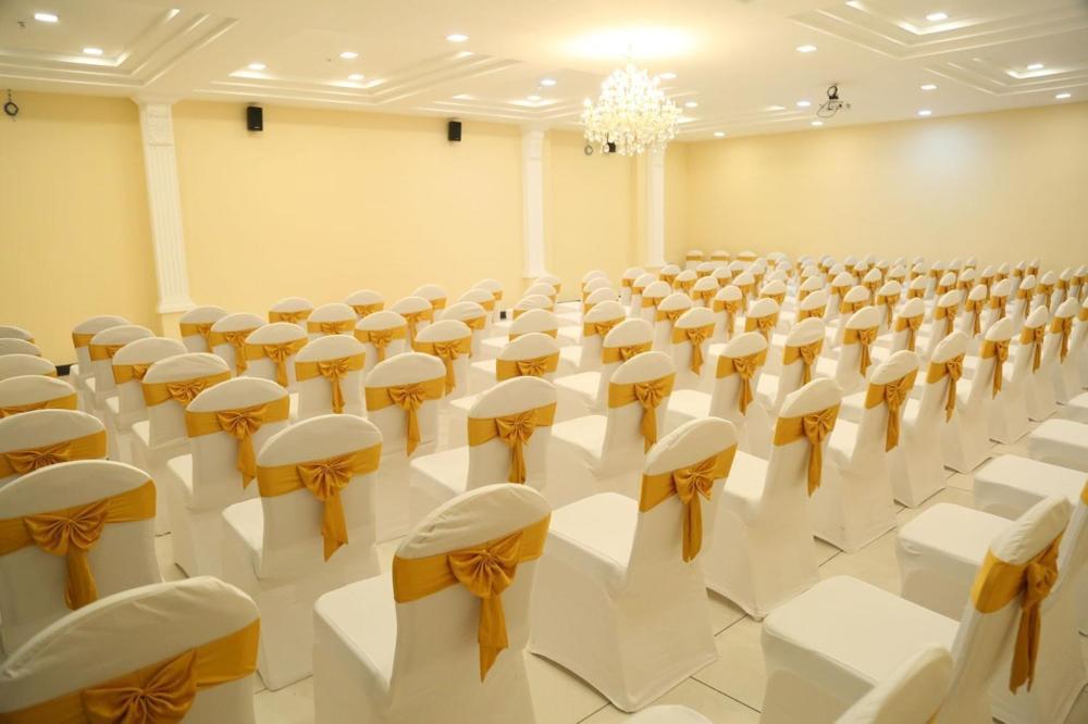 Hotel Kingsburyfiesta Vellore Esterno foto